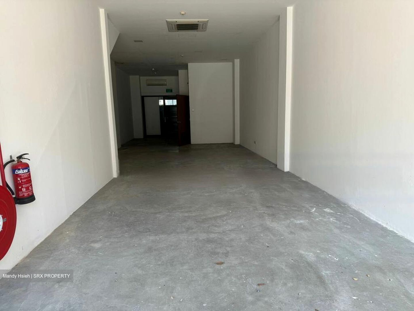 Serangoon Road (D8), Retail #453363231